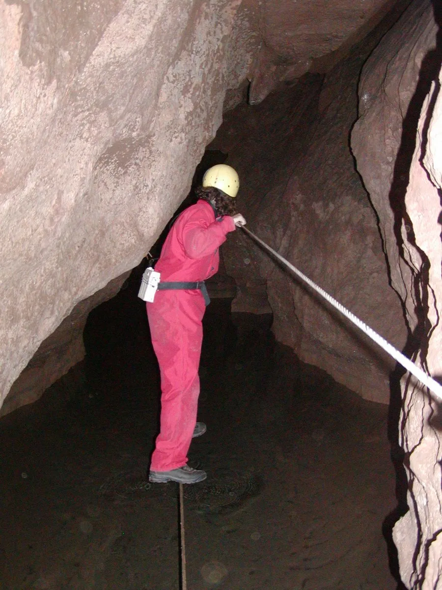 Krásnohorská Cave