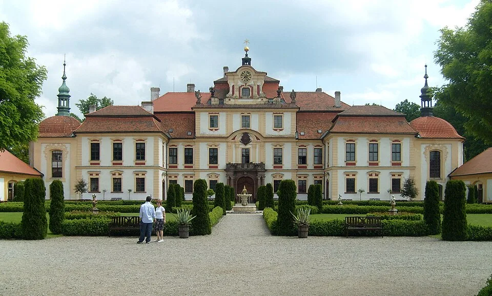 Jemniště Chateau