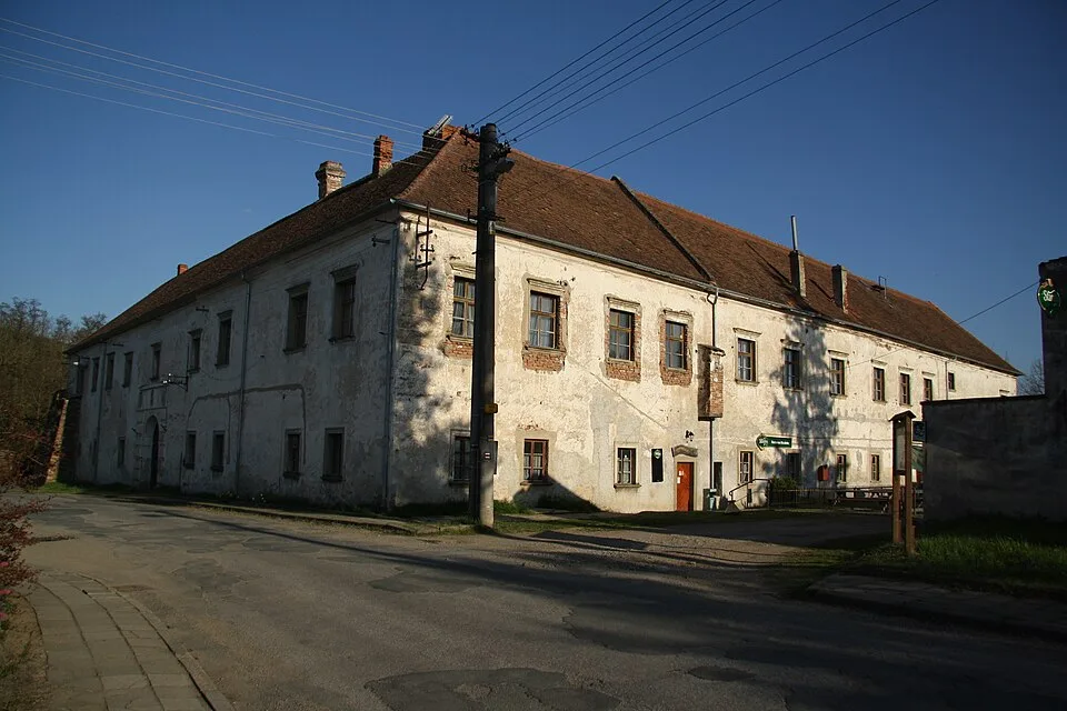 Hrubšice Castle