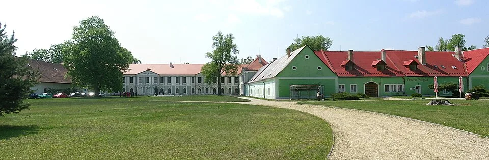 Jemčina Castle