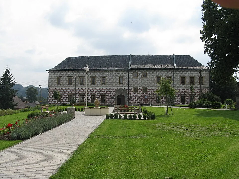 Tatenice Chateau