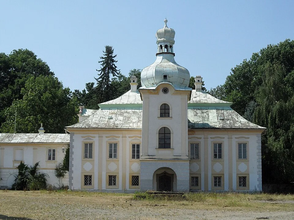 Úhrov Chateau