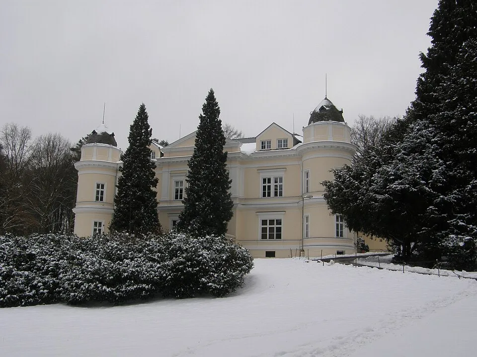 New castle in Dalovice