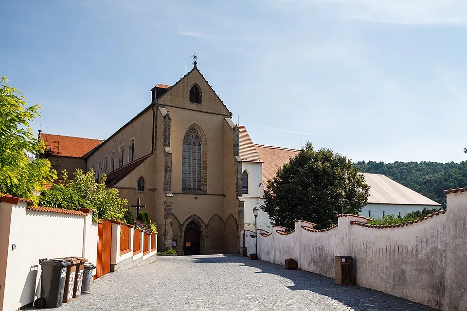 Zlatá koruna Monastery