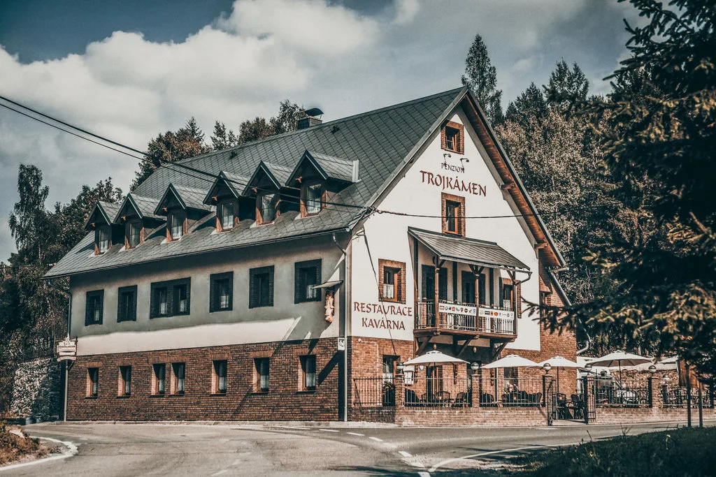 Chata Trojkámen — CABIN in Jindřichov