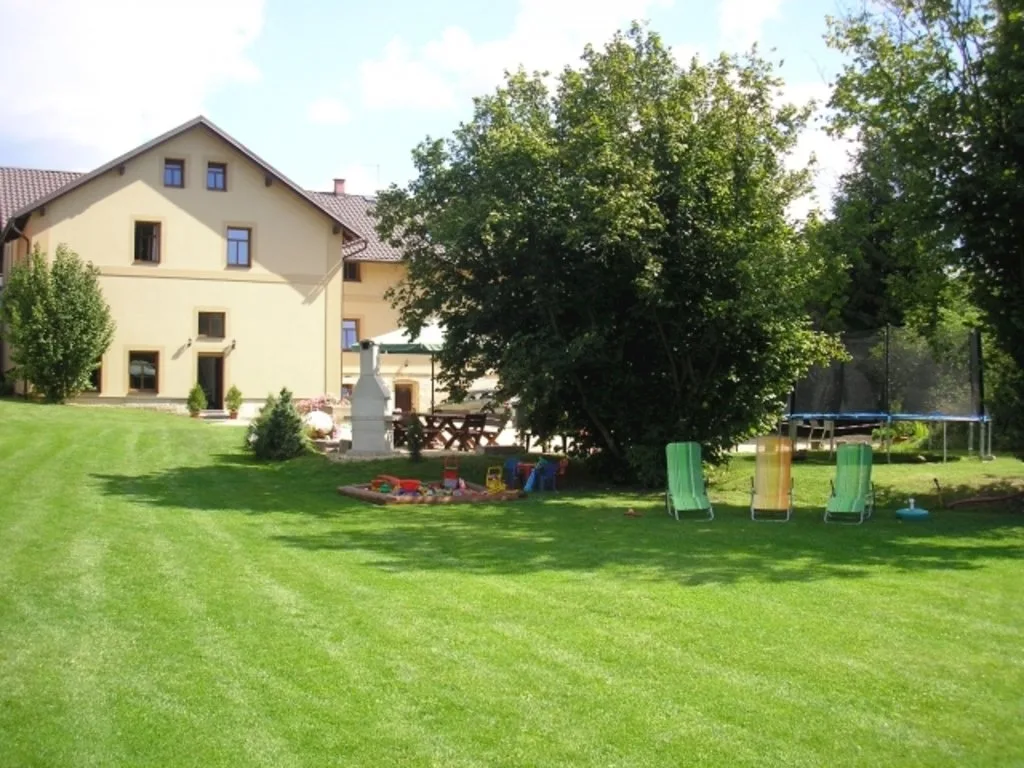 Apartmány Ktová 15 pod Troskami — APARTMÁN v obci Ktová