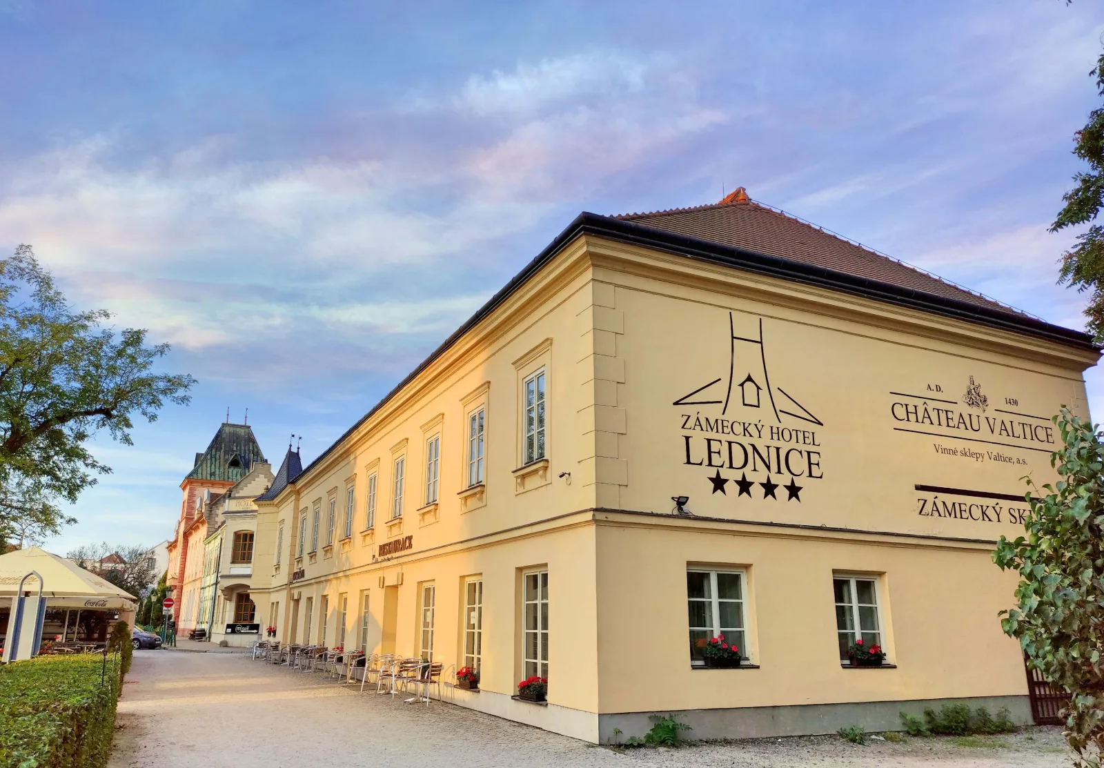 Zámecký hotel Lednice — HOTEL v obci Lednice