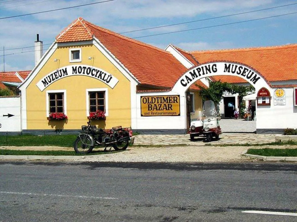 Penzion a kemp Muzeum Lesná — PENZION v obci Lesná