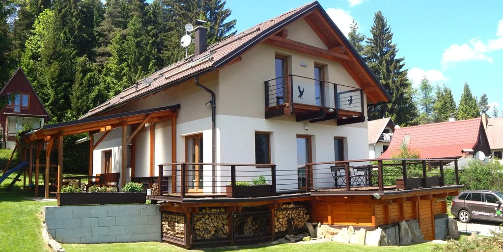 Chata u Lipna — CHATA v obci Lipno nad Vltavou