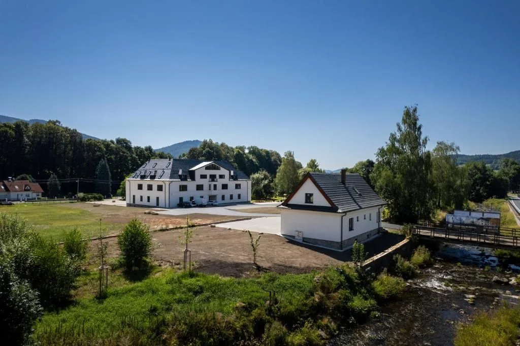 Ulrichova vila a Vilka Rejhotice — APARTAMENT w Loučná nad Desnou