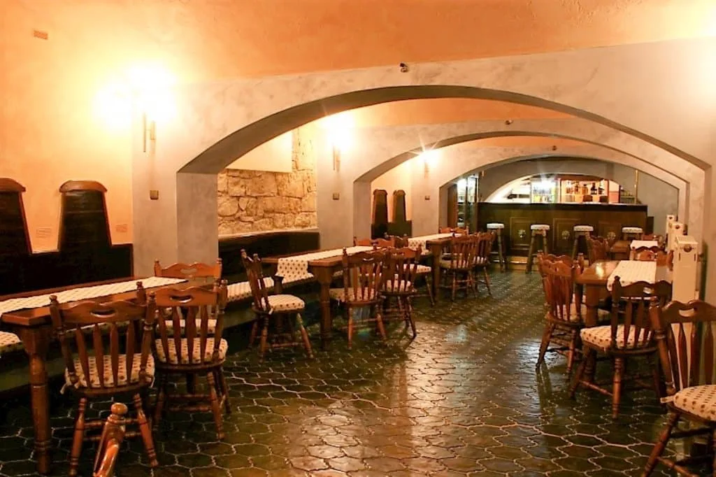 Hotel Zlatý Lev Louny — fotografie 2