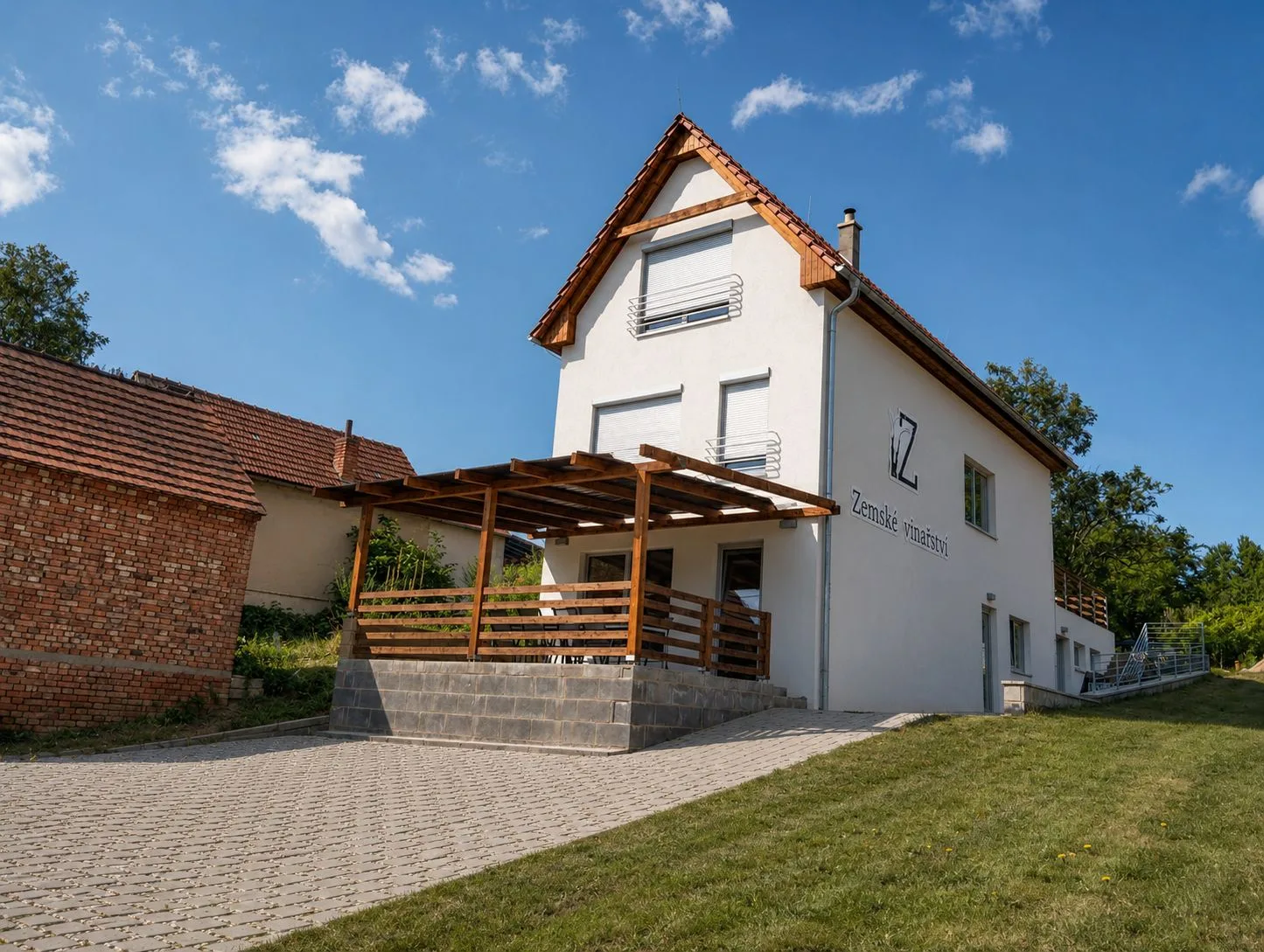 Zemské vinařství a penzion Pod Dubňanskou horou — PENZIÓN v obci Mutěnice