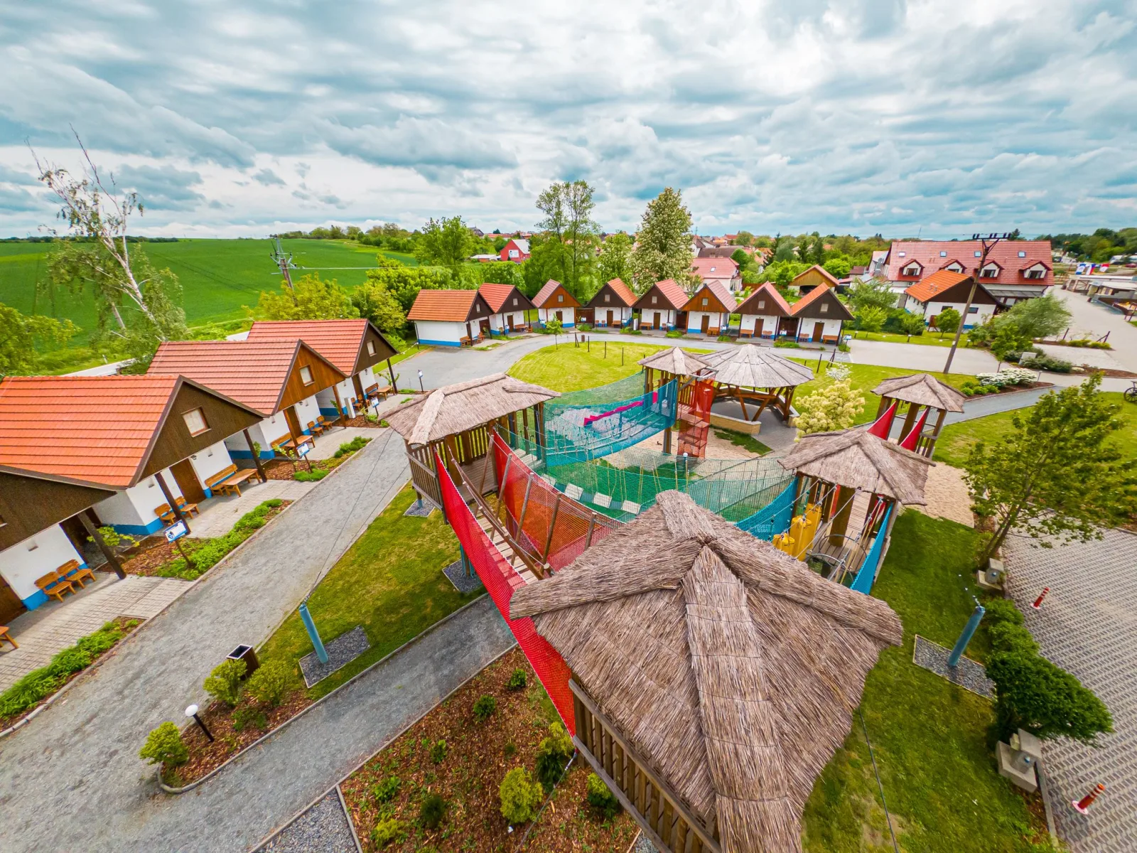 Slovácký dvůr — KEMP v obci Ostrožská Nová Ves