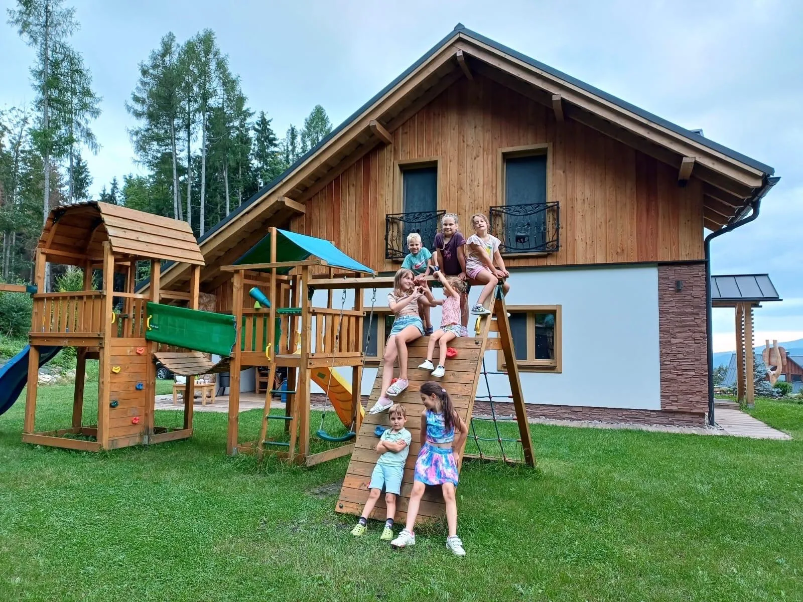 Chata na Lovisku Kubínska hoľa — fotografia 4