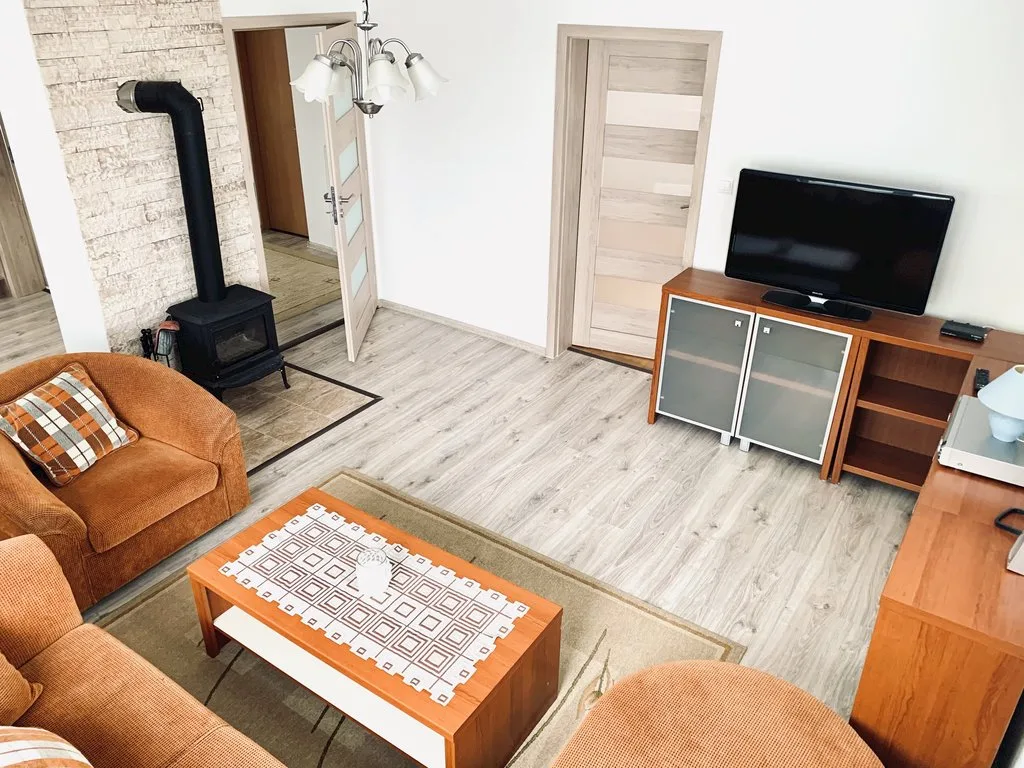 Apartmány pri Vodnom hrade — APARTMÁN v obci Hronsek
