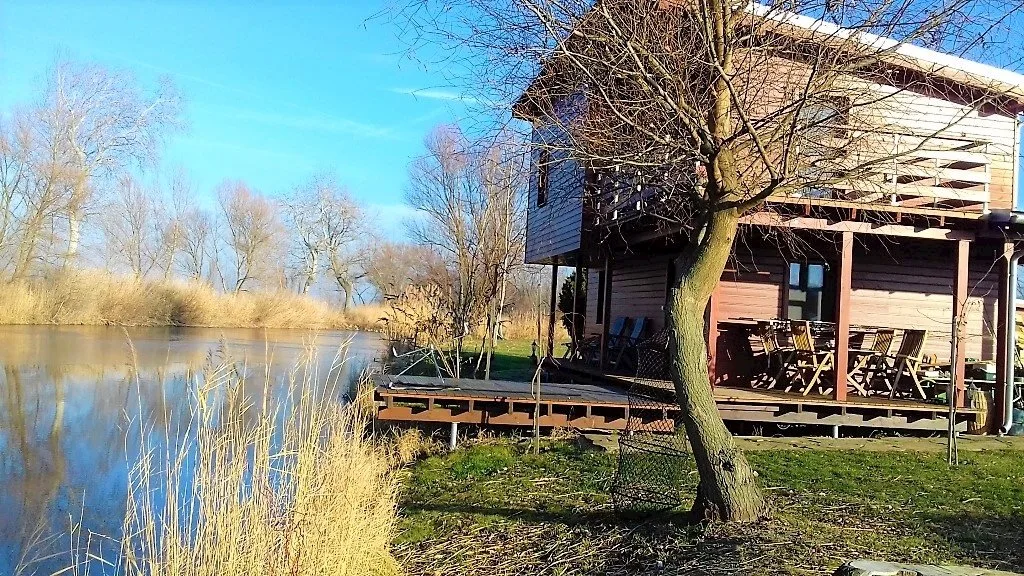Chaty Rybník Imeľ — CHATA v obci Imeľ
