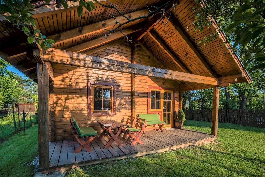 Chata a apartmány Montana — HÜTTE in Bobrovec