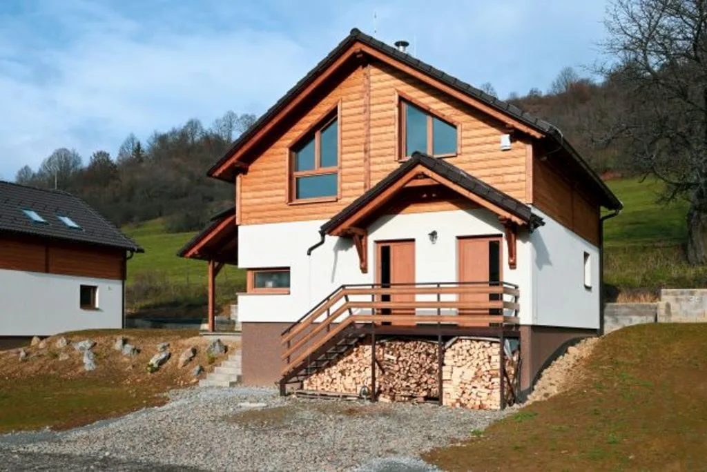 Slnečné chaty pod Ďumbierom — HÜTTE in Mýto pod Ďumbierom