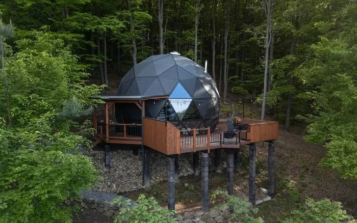 Geodom Bojnice — GLAMPING v obci Bojnice