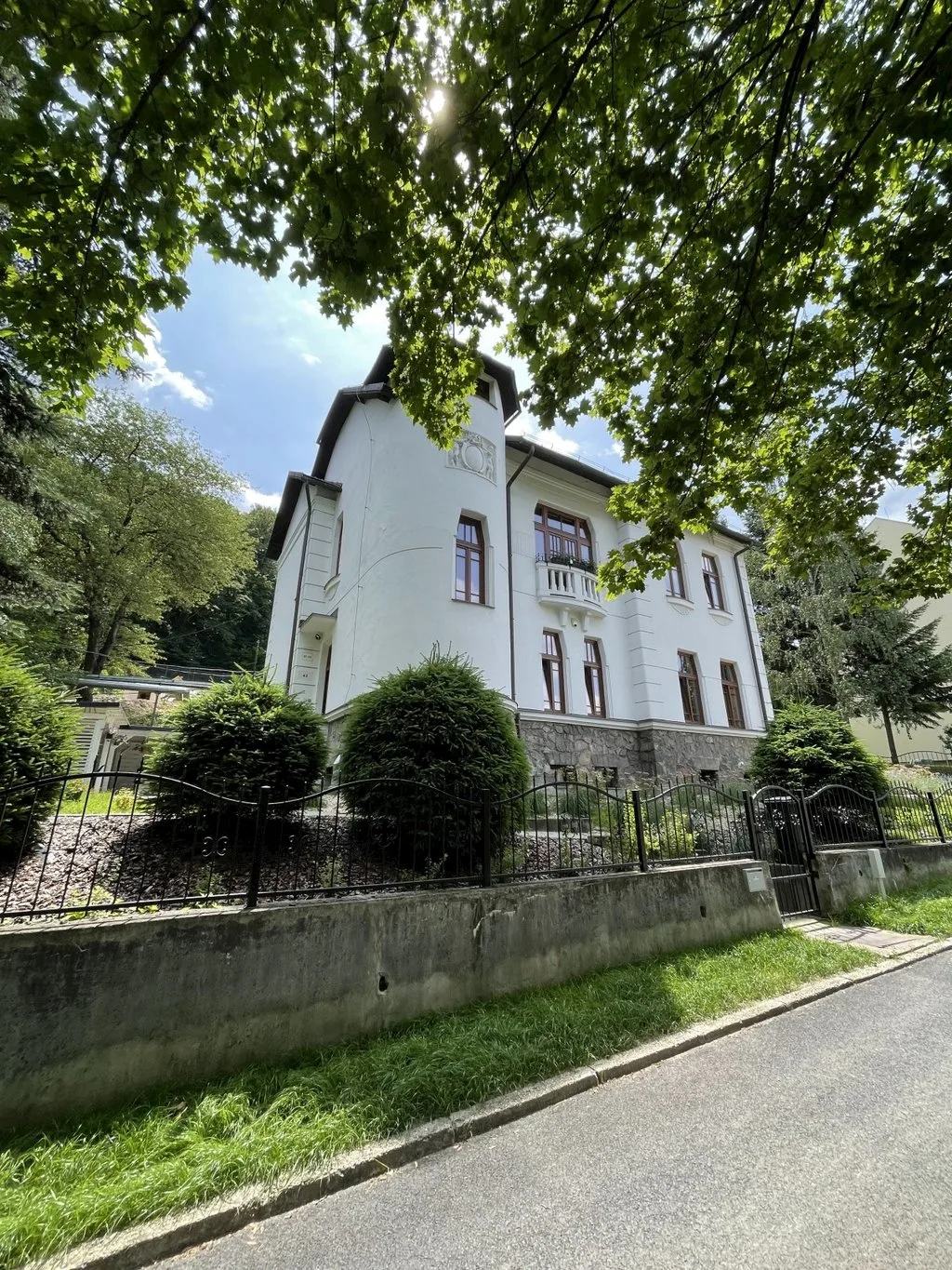 Vila Dom hostí — VILA v obci Podbrezová