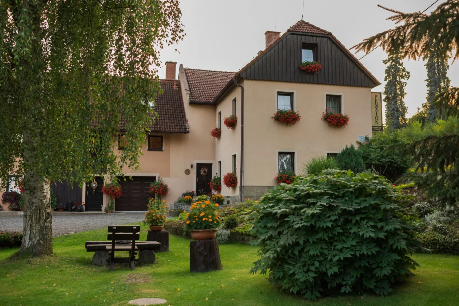 Penzion U Kozárů — GUESTHOUSE in Dolní Adršpach