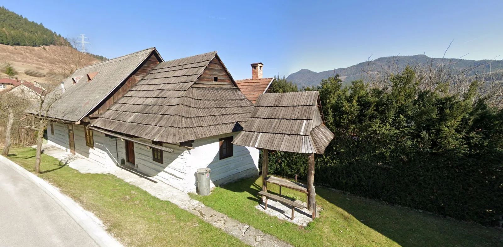 Drevenica Brokuta — DOM Z BALI w Ružomberok
