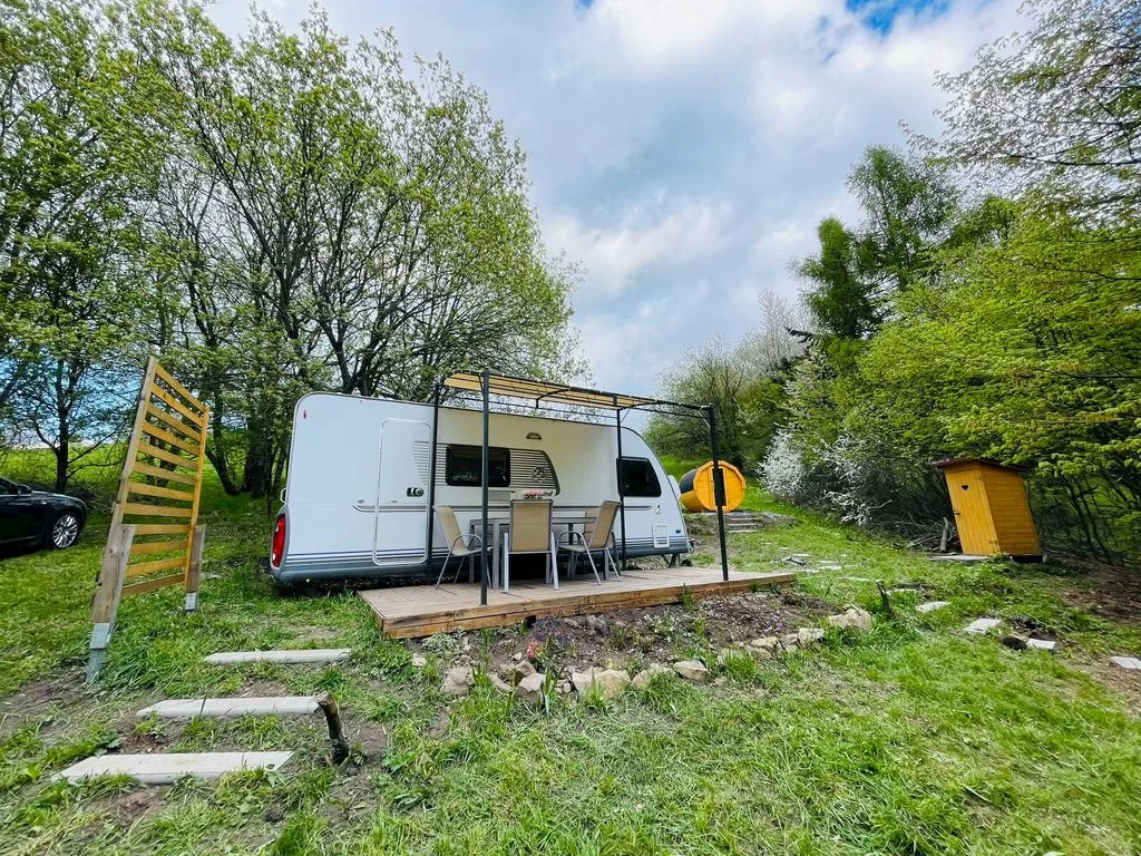 Relax pri jazere — APARTMÁN v obci Štiavnické Bane