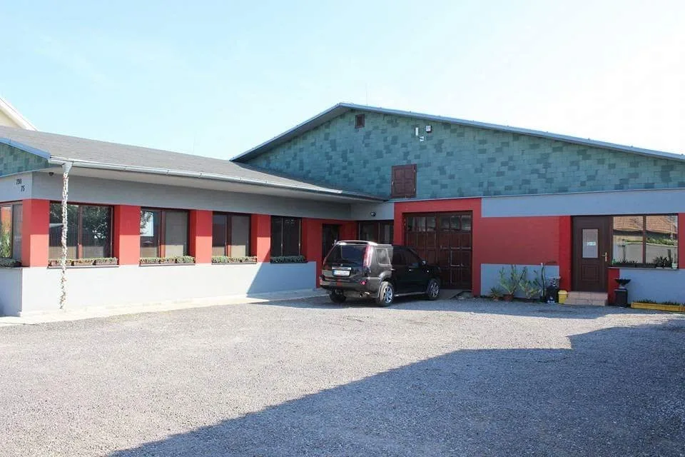 Robotnícka ubytovňa Šúrovce