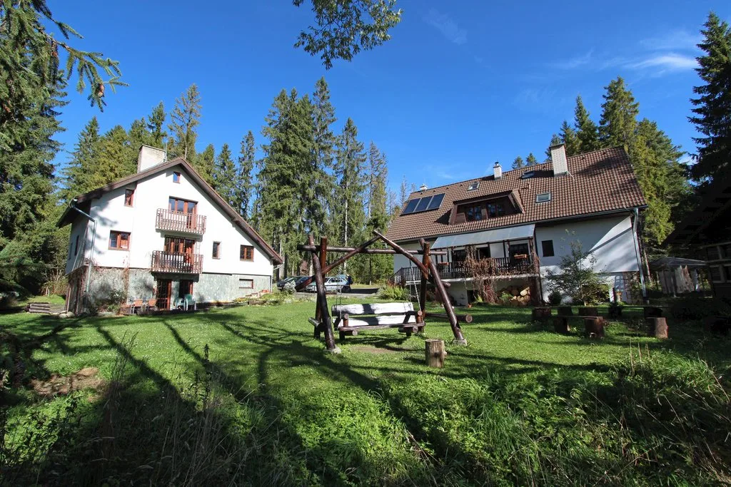 Chaty Tatra — DOMEK w Tatranská Štrba