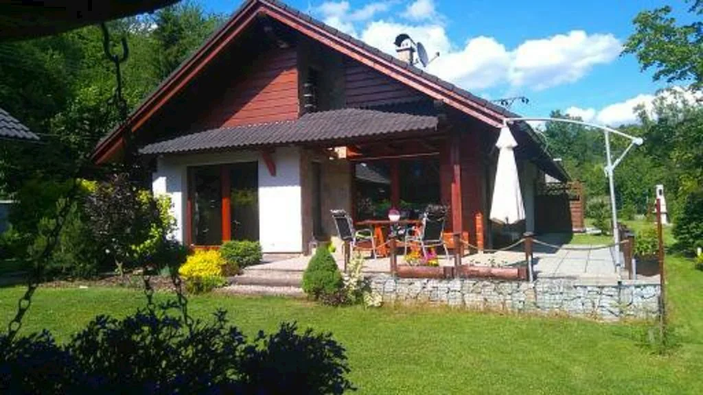Apartmány a Chalúpka Jánošíkove diery — COTTAGE in Terchová