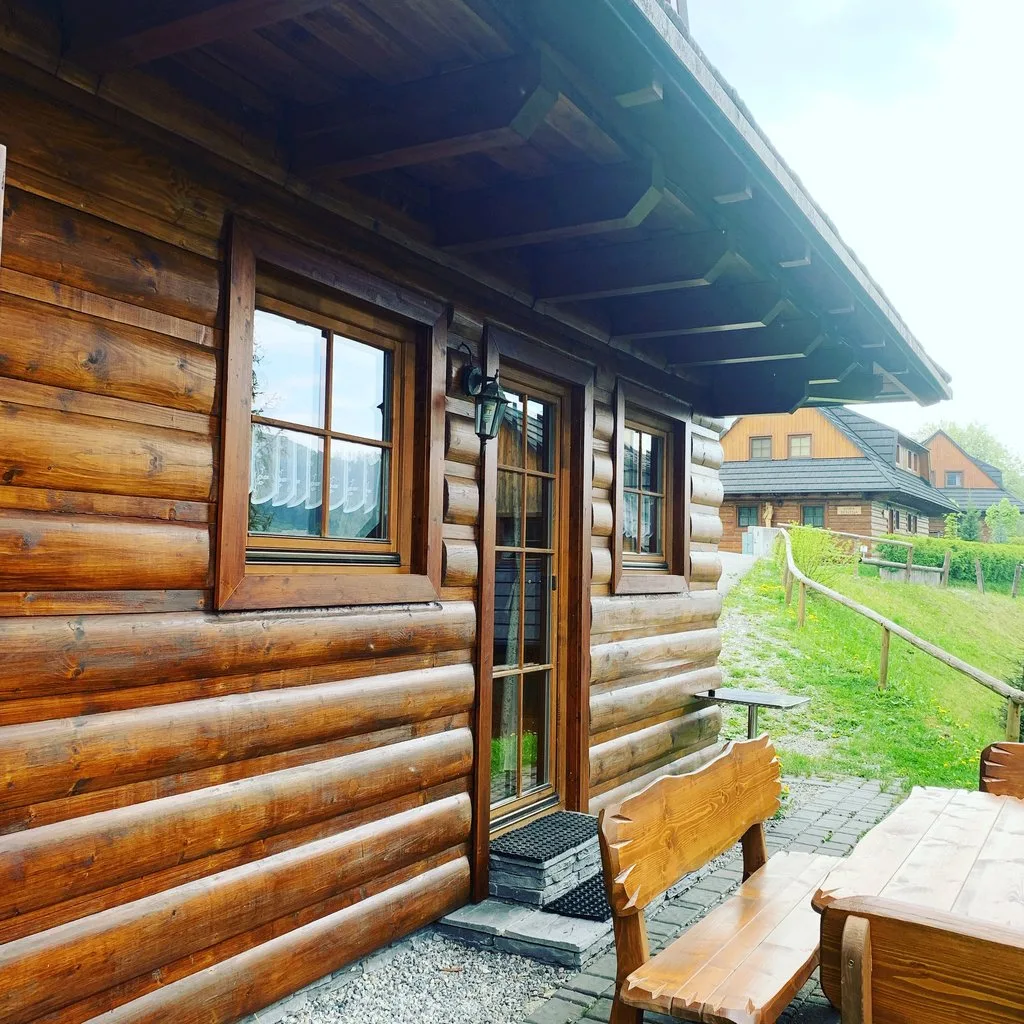 Drevenice Jánošík — FAHÁZ (RÖNK) itt: Terchová
