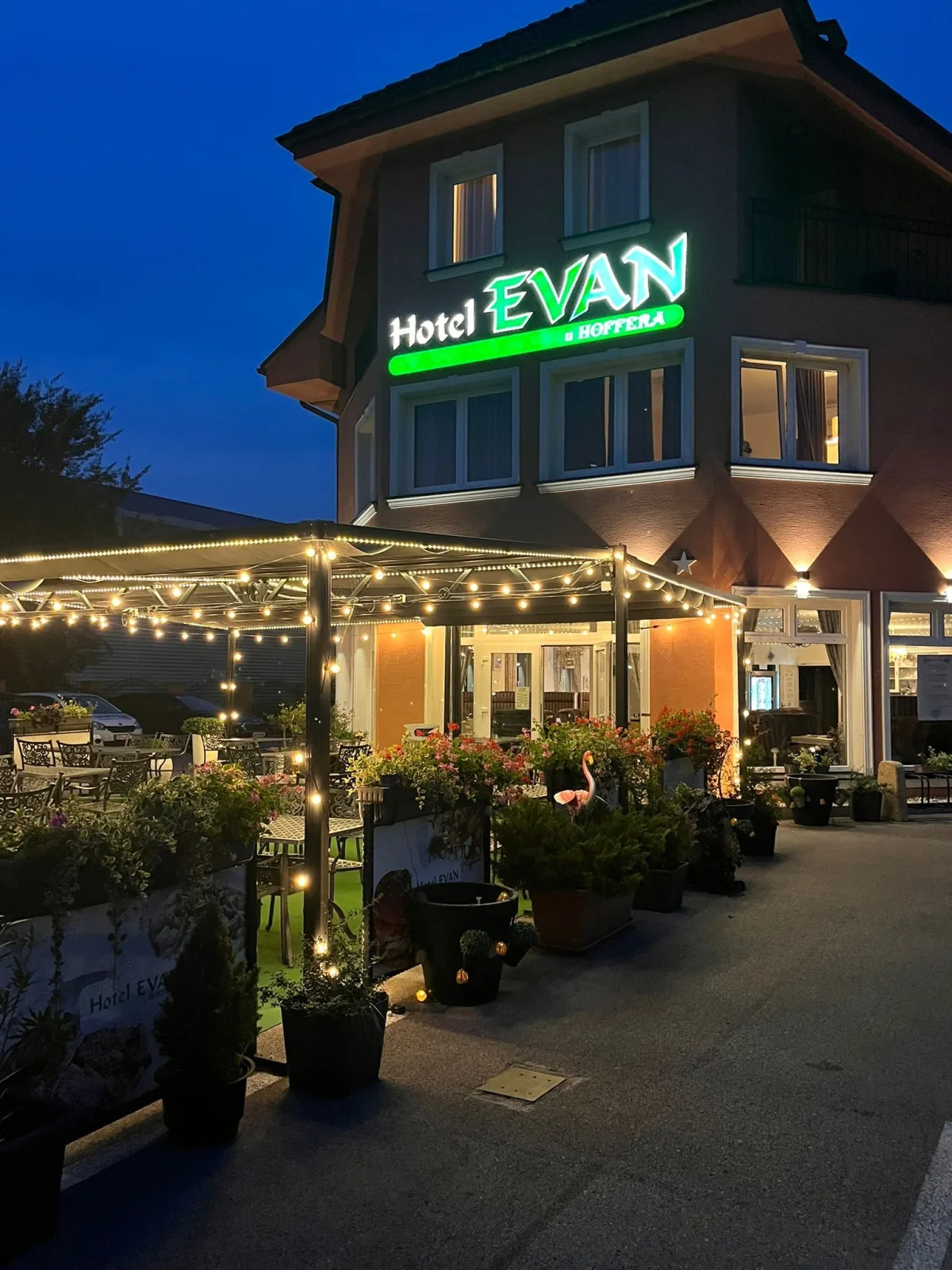 Hotel Evan u Hoffera — HOTEL in Topoľčany