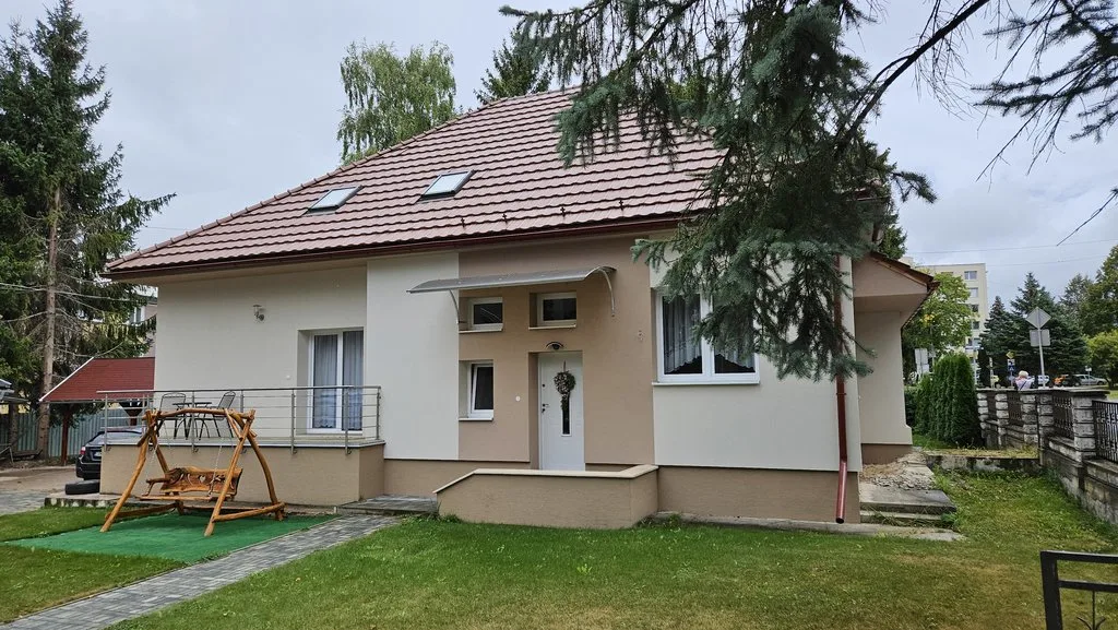 Vila v srdci kúpeľného mesta — WILLA w Turčianske Teplice