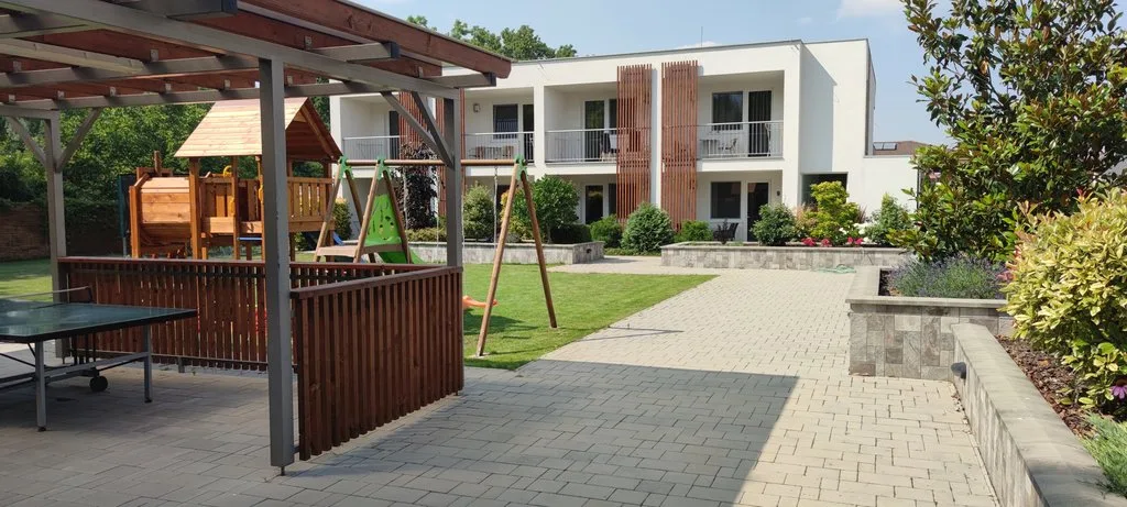 Apartmánový dom Solar Park — APARTMÁN v obci Veľký Meder