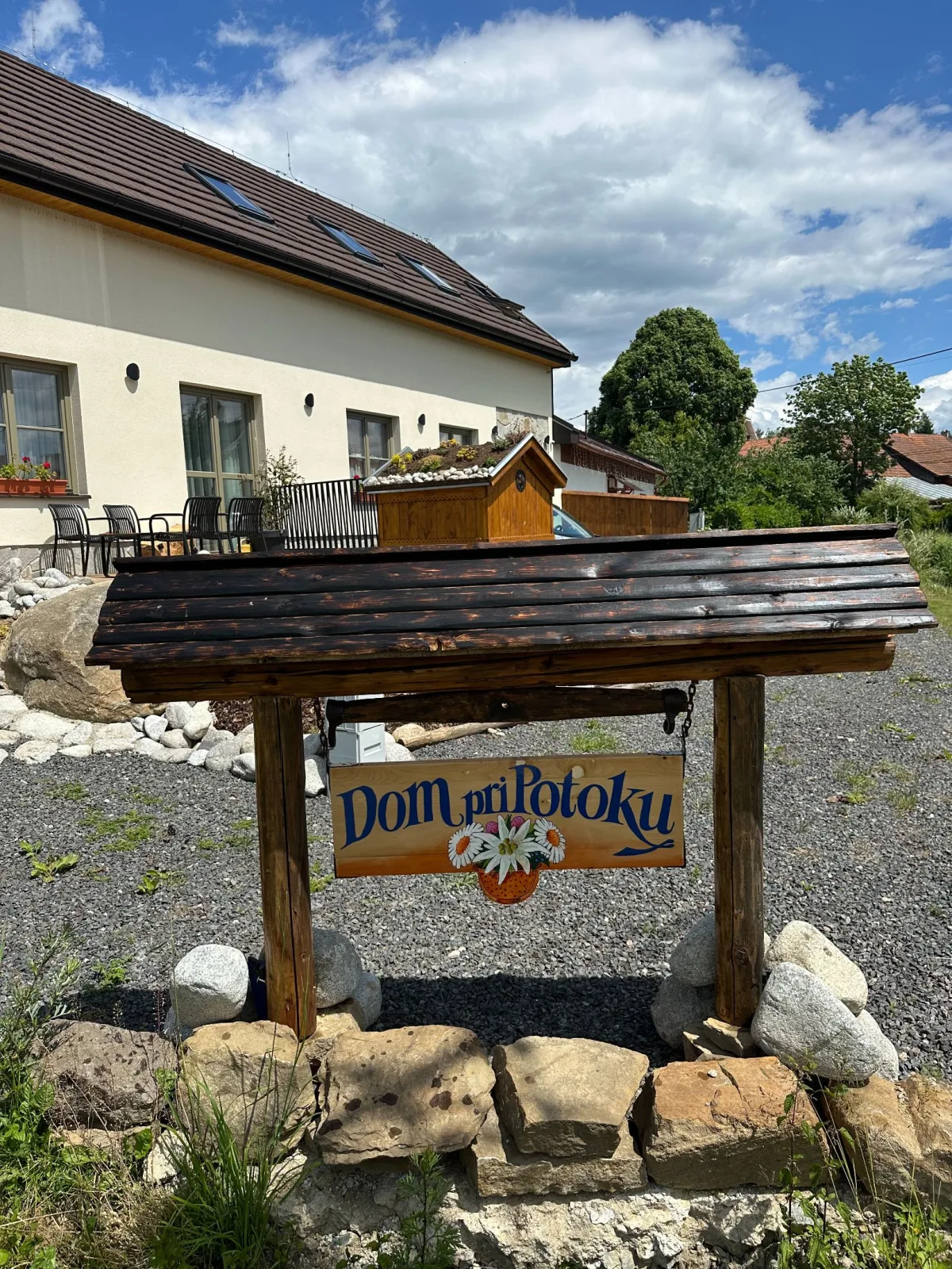Dom pri potoku a Privát Migáč — GUEST ROOM in Vrbov