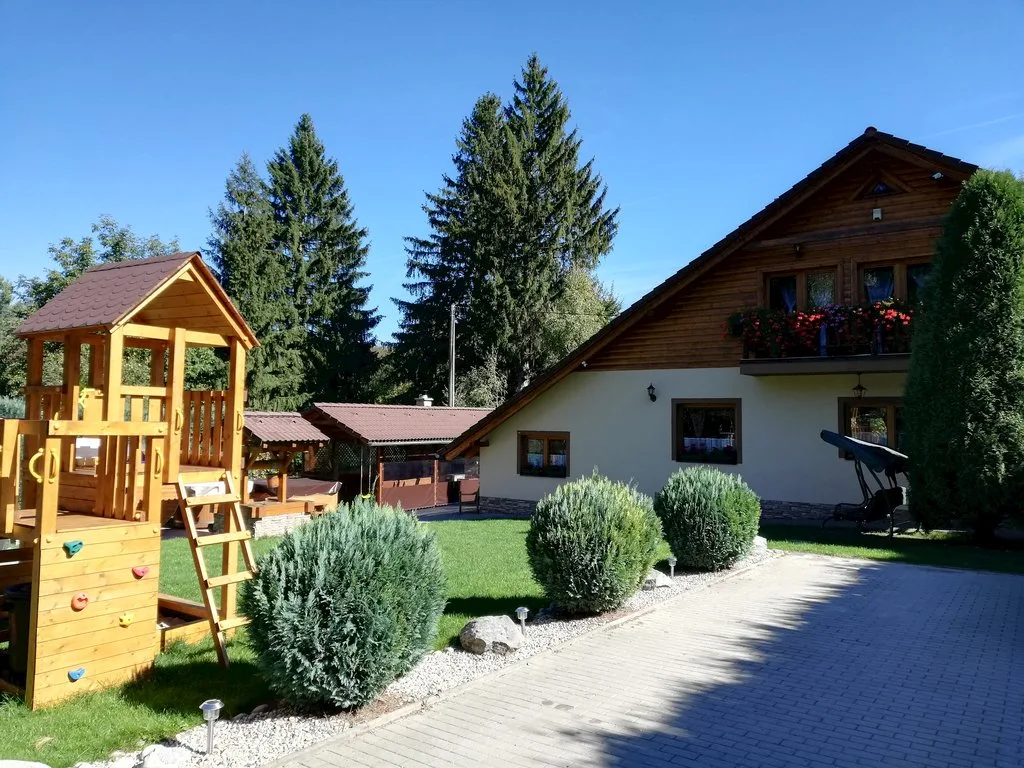 Chata pod Smrekom — FAHÁZ itt: Vrútky