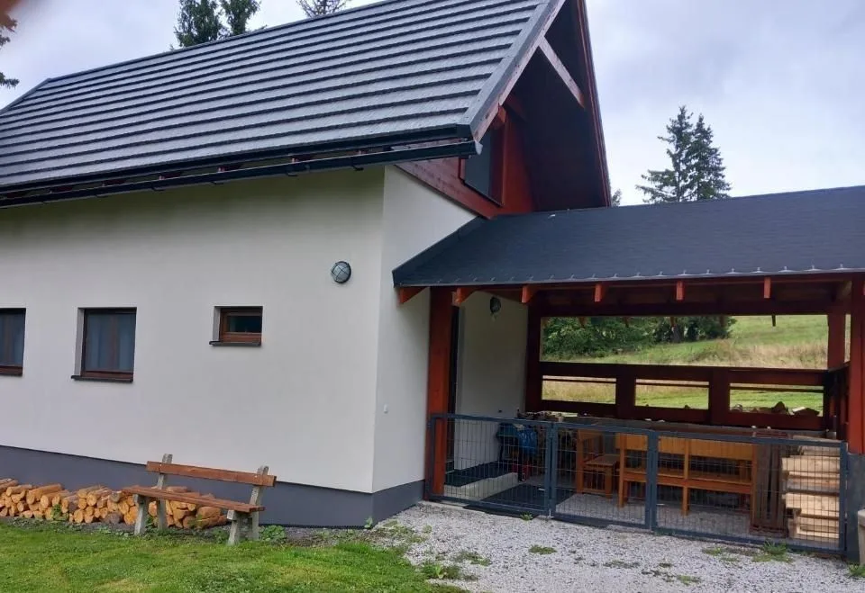 Chata pod Kriváňom — CABIN in Východná