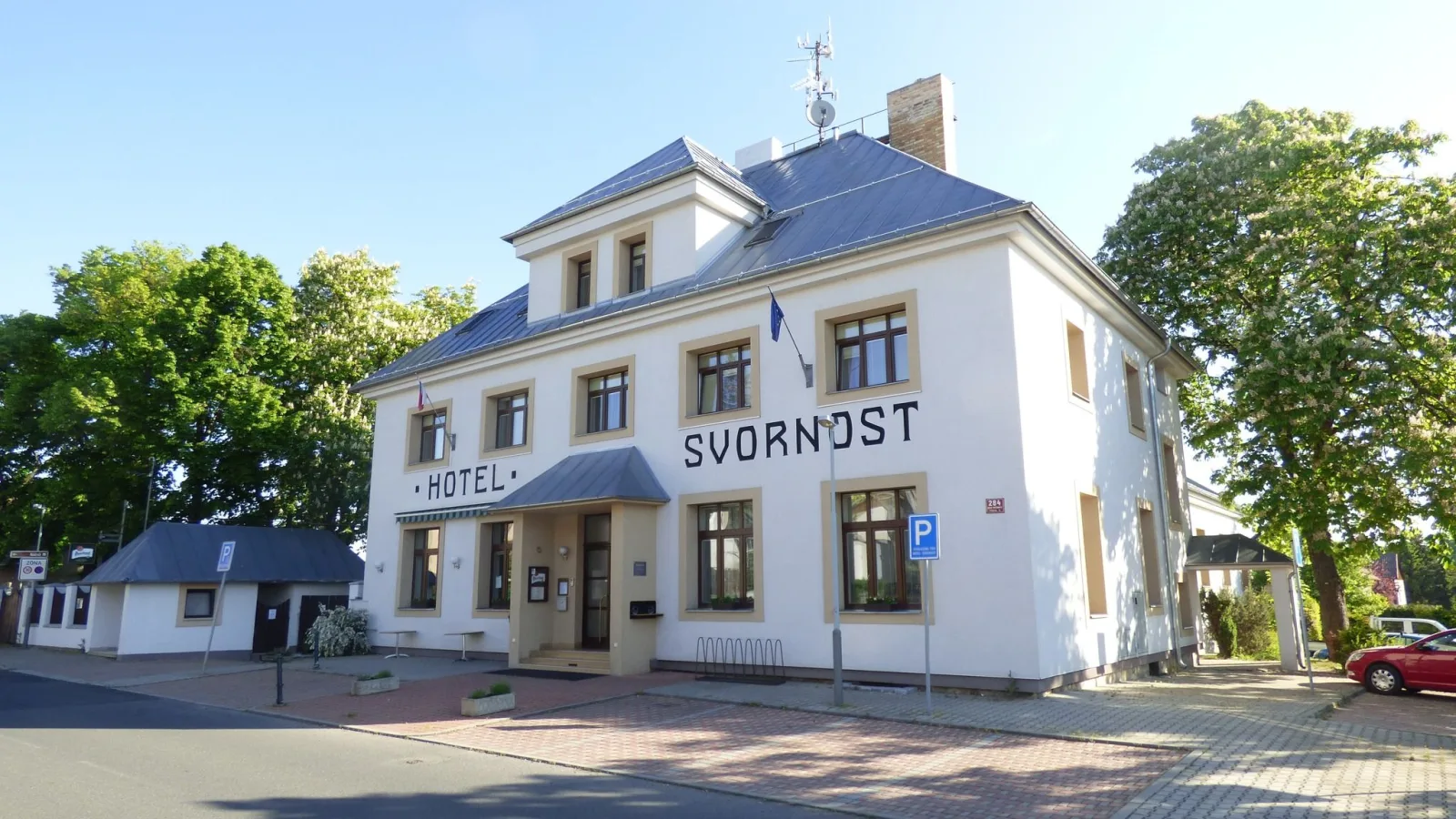 Hotel Svornost — HOTEL v obci Dolní Počernice