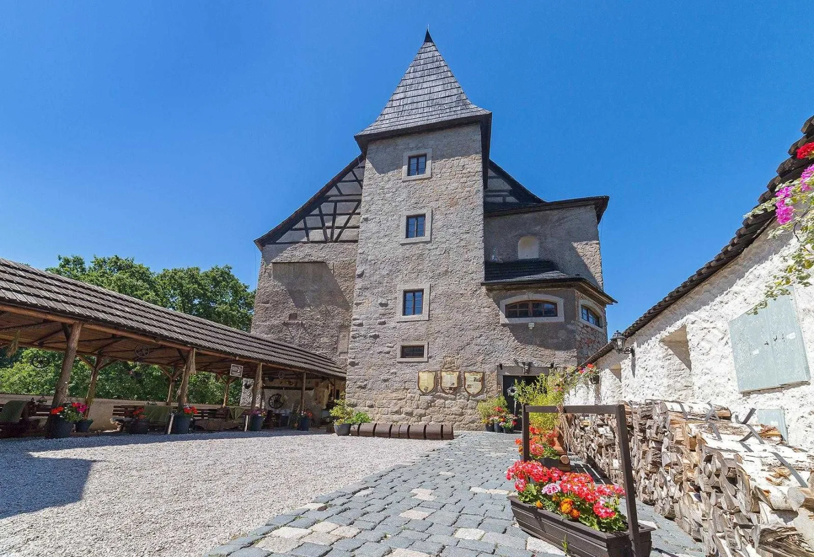 Hrad Vildštejn — PENSION in Skalná