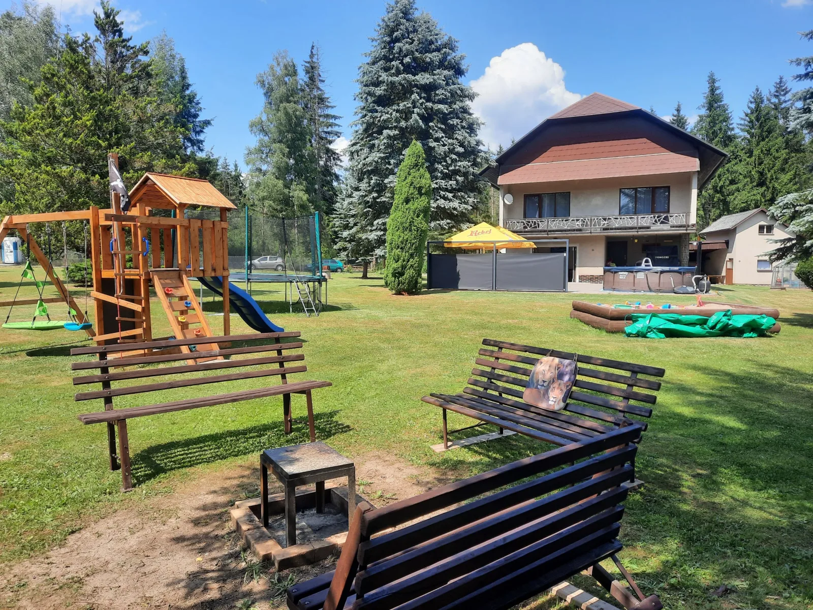 Penzion Dlouhý — PENSION in Slavíkov