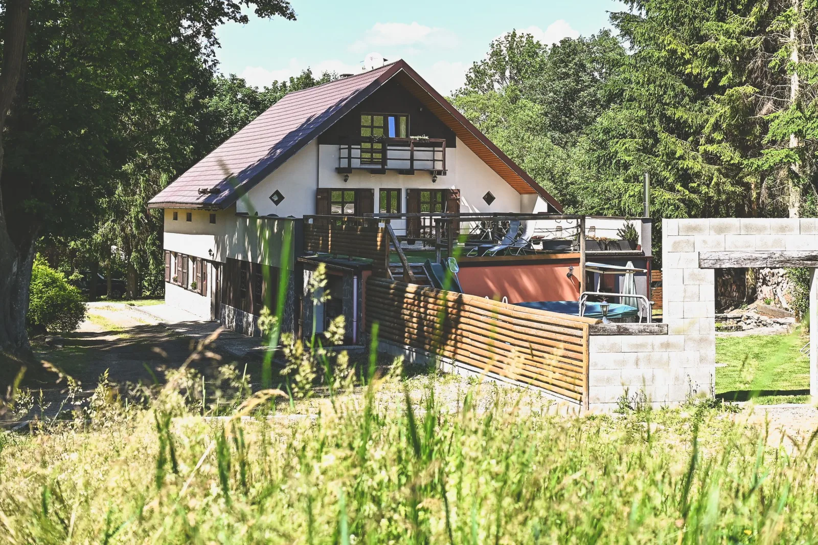 Chalupa Pod lípou — NYARALÓ itt: Chrastice