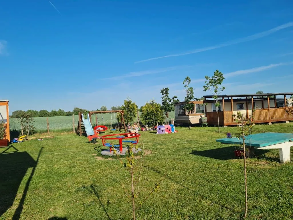 Kemp Strachotín – foto 4