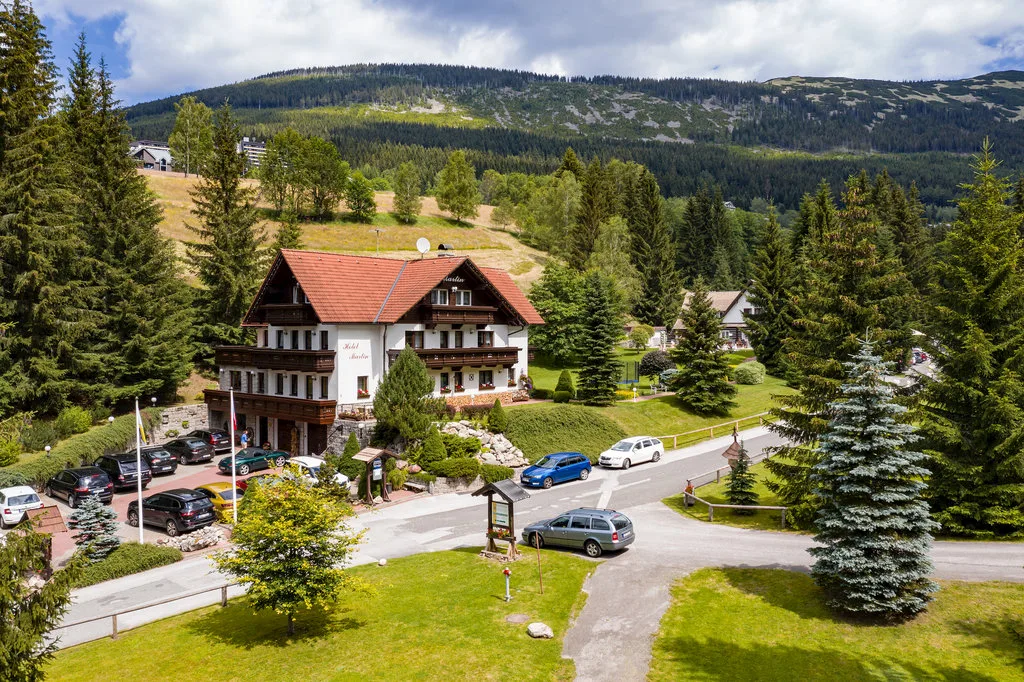 Hotel Martin a Hotel Kristýna — HOTEL v obci Špindlerův Mlýn
