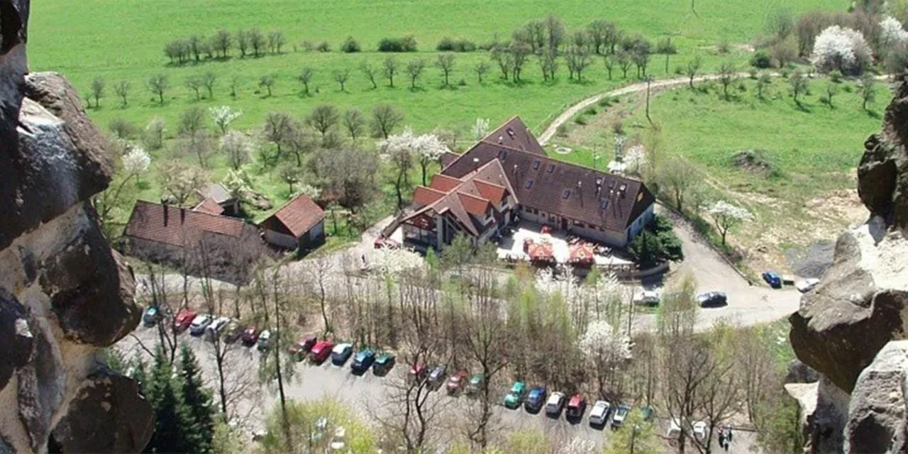 Hotel Trosky — HOTEL itt: Troskovice