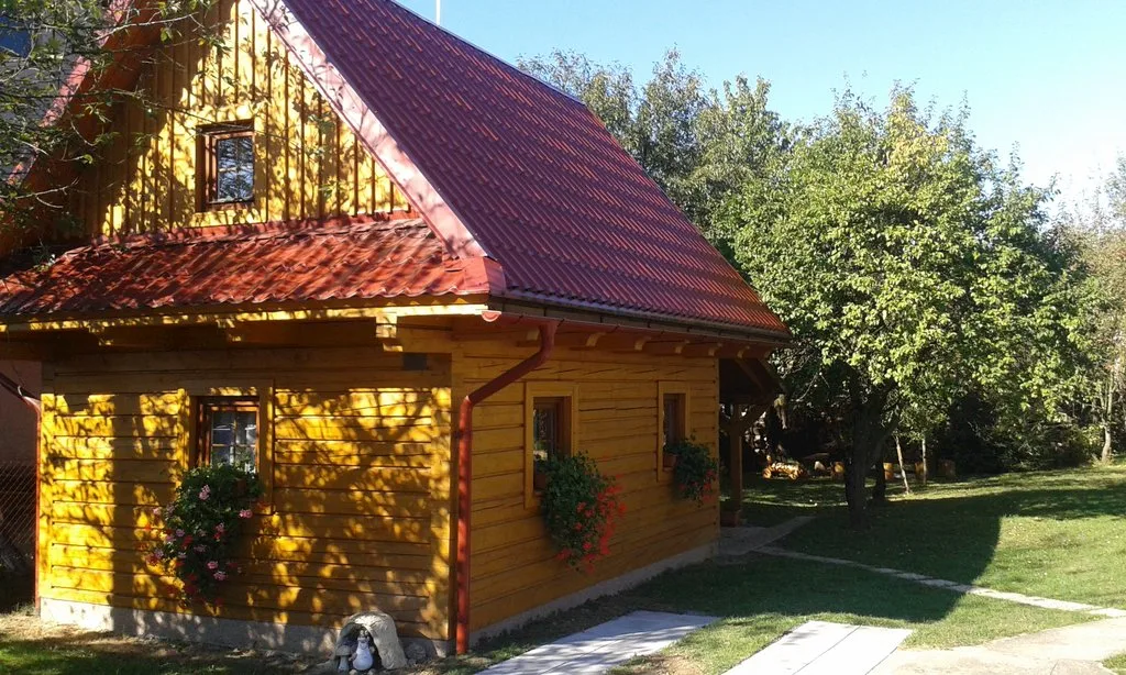 Roubená chata v Zašové — CHATA v obci Zašová